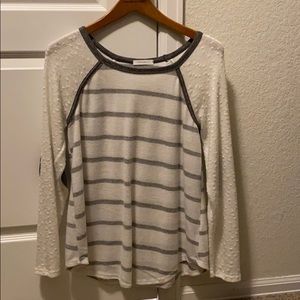 Reborn light sweater